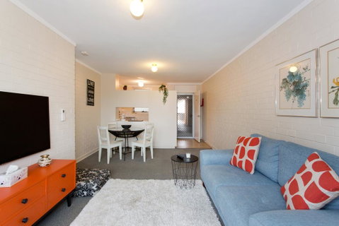 Stay Okay Central - Fremantle - Yamba Accommodation 3