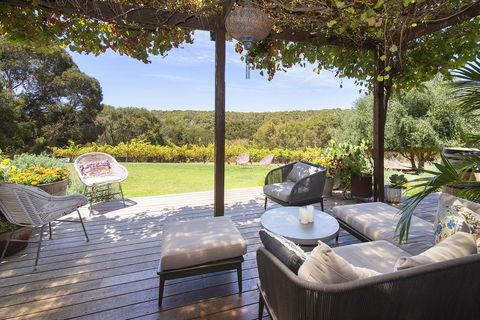 Stella - Yamba Accommodation 0