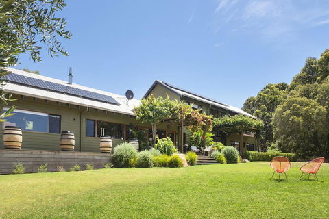 Stella - Yamba Accommodation 2