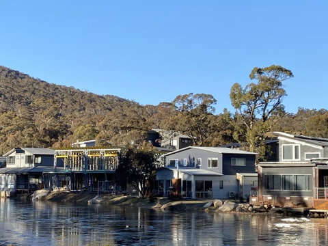 Stillwater Chalet A- Lake Crackenback - Yamba Accommodation 1