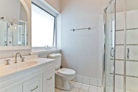 Stirling Apartments - Studio 2 - Yamba Accommodation 3