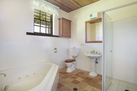 Stone Cottage - Yamba Accommodation 1
