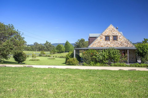 Stone Cottage - Yamba Accommodation 2