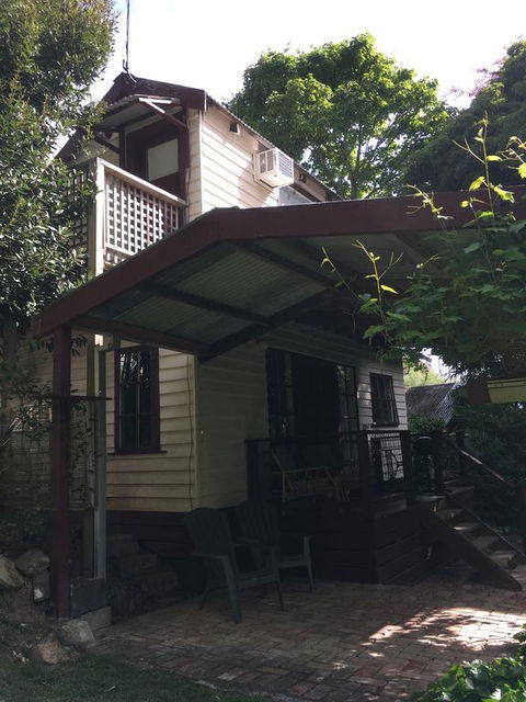Stone's Throw Cottage Bed And Breakfast - Yamba Accommodation 2