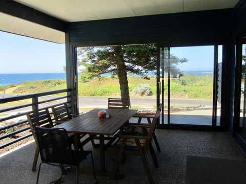 Storm Bay Cottage - Yamba Accommodation 2
