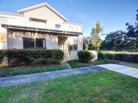 Stunning Holiday Townhouse - Yamba Accommodation 0