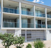Stunning surfside apartment - Boyd St Woorim - Yamba Accommodation