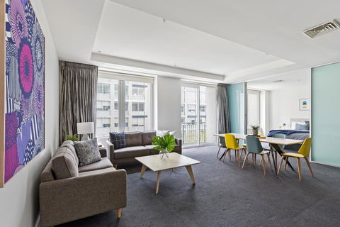 Stunning, Central Huge CBD Pad, Free WiFi, Netflix - Yamba Accommodation 1
