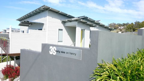 Stylish Holiday Unit - Yamba Accommodation 0