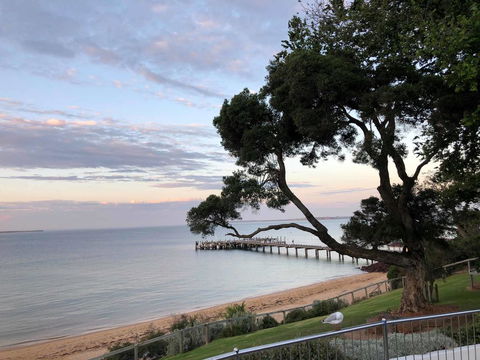 Stylish Island Getaway - BEACHFRONT APARTMENT - Yamba Accommodation 3