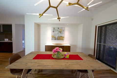 Stylish Luxe House For Big Group Near Shopping Center - Yamba Accommodation 2