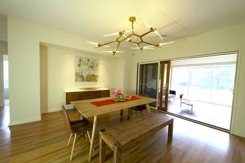 Stylish Luxe House For Big Group Near Shopping Center - Yamba Accommodation 3
