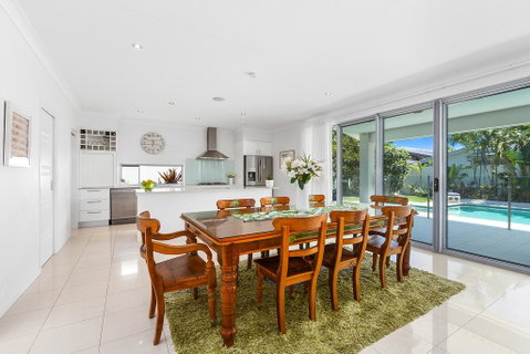 Summer Beach House On Tallows Avenue Kingscliff - Yamba Accommodation 2