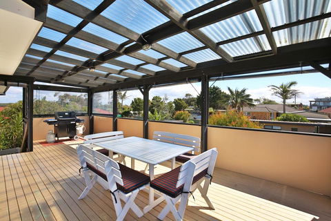 Summer Sands - Pet Friendly - Yamba Accommodation 0