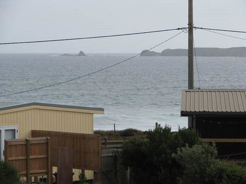 Sunderland Retreat Phillip Island - Yamba Accommodation 1