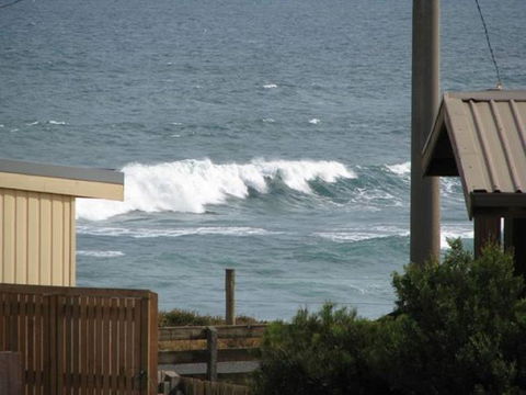 Sunderland Retreat Phillip Island - Yamba Accommodation 3