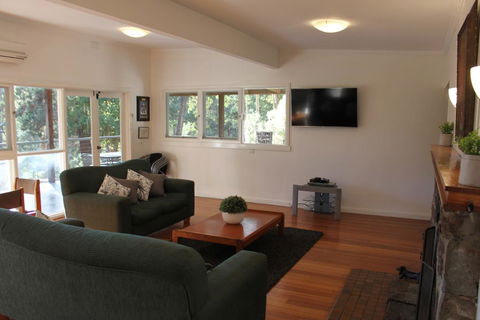 Sunny Corner Lake Eildon - Yamba Accommodation 3