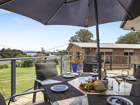 SunRay On Orama - Spacious With Great Views - Yamba Accommodation 0