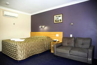 SunPalms Motel