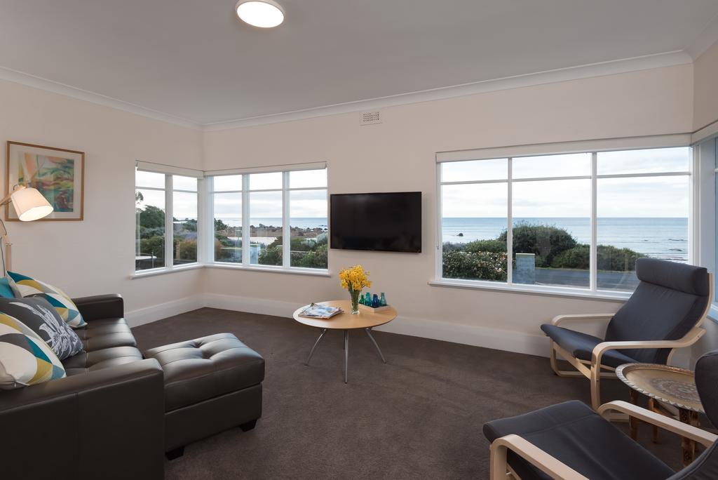 Penguin TAS Yamba Accommodation