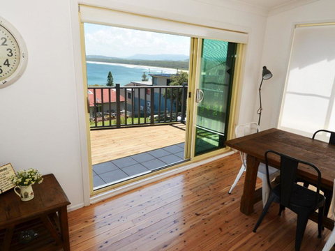 Sunset At Seven - Yamba Accommodation 1