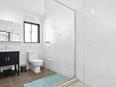 Sunset Beach - Situated Between Two Beaches And A Lake - Yamba Accommodation 3