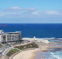 Supercar fan's dream - track side apartment 1 - Yamba Accommodation