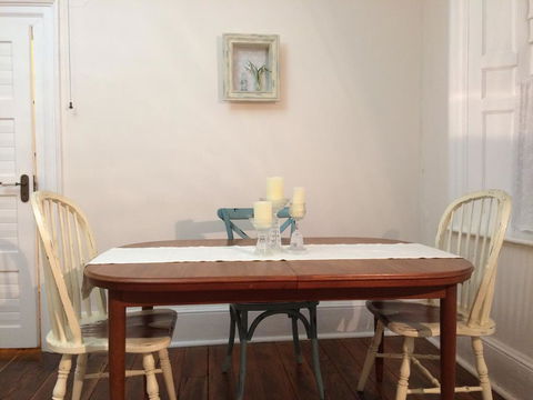 Surgeon's Cottage - Yamba Accommodation 2