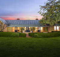 Sutton Downs - renovated country home on 100 acres - Yamba Accommodation