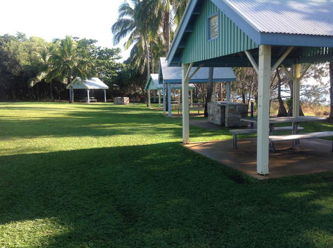Tannum Sands Hotel / Motel - Yamba Accommodation 0