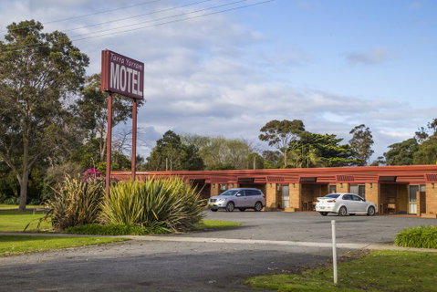 Tarra Motel - Yamba Accommodation 0
