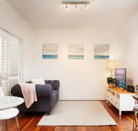 Tasteful Apartment With Balcony In Cammeray - Yamba Accommodation