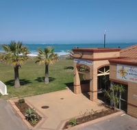 The African Reef - Yamba Accommodation