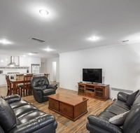 The Antonia Way - Yamba Accommodation