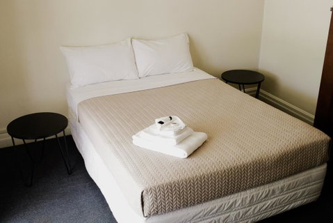 The Australian Hotel Motel - Yamba Accommodation 2
