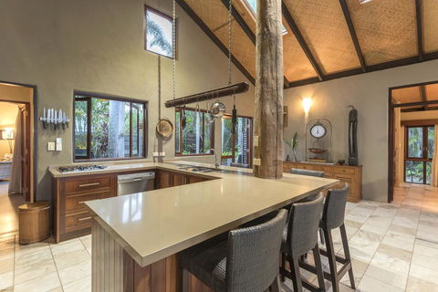 The Beach House On Newell - Yamba Accommodation 3