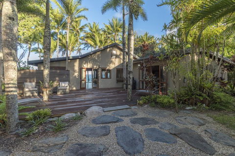 The Beach House On Newell - Yamba Accommodation 1
