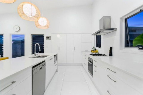 THE BEACH OASIS @ 360 - Yamba Accommodation 2
