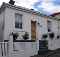 Patersonia Cottage - Yamba Accommodation