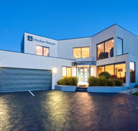 Madsen Retreat - Yamba Accommodation
