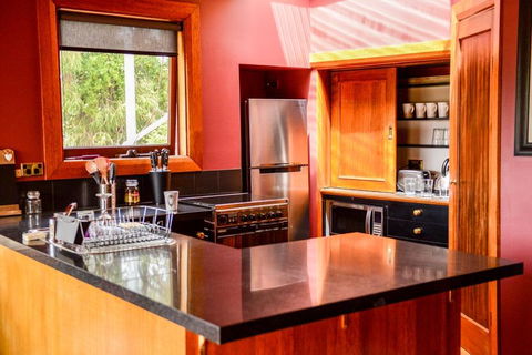 Bridge View Retreat - Yamba Accommodation 30