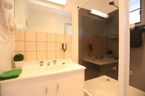 The Fox And Hounds Historic Hotel - Yamba Accommodation 31