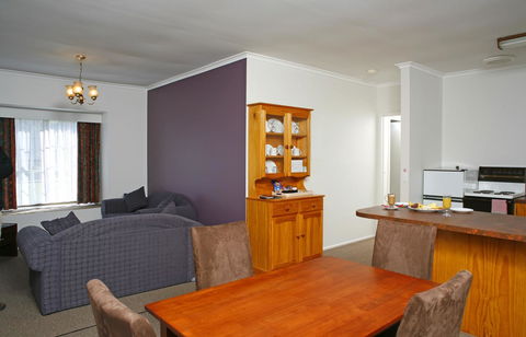 The Fox And Hounds Historic Hotel - Yamba Accommodation 20