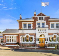 Cygnet Old Bank - Yamba Accommodation