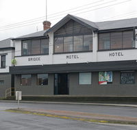 Bridge Hotel - Yamba Accommodation