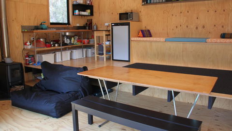 BAY OF FIRES ECO HUT Off Grid Experience At Binalong Bay - Yamba Accommodation 6