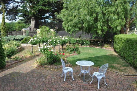 The Mill House Cottage - Yamba Accommodation 12
