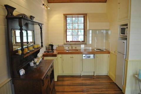The Mill House Cottage - Yamba Accommodation 8