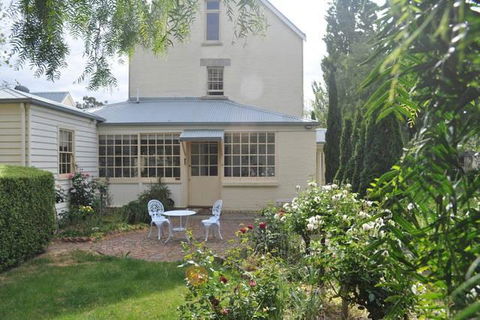 The Mill House Cottage - Yamba Accommodation 13