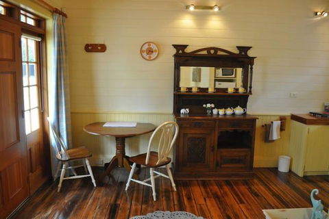 The Mill House Cottage - Yamba Accommodation 7